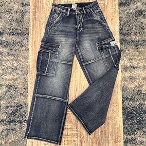 Oversized baggy Cargo Jeans in Dark Blue Wash